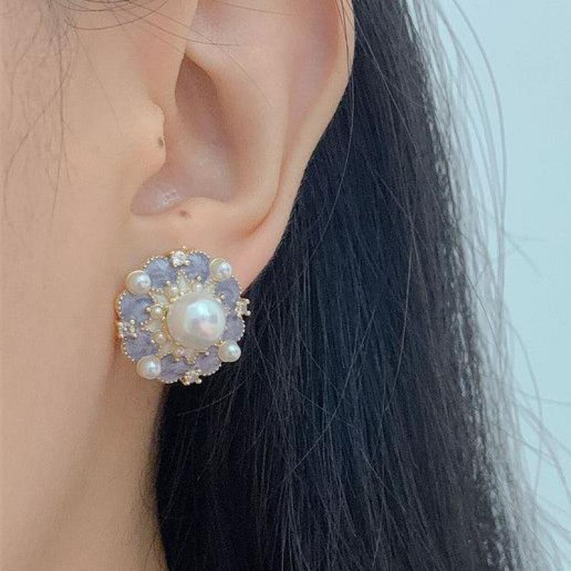 Brincos vintage com óleo roxo  - Pearl Earring Stud avaliação e preço